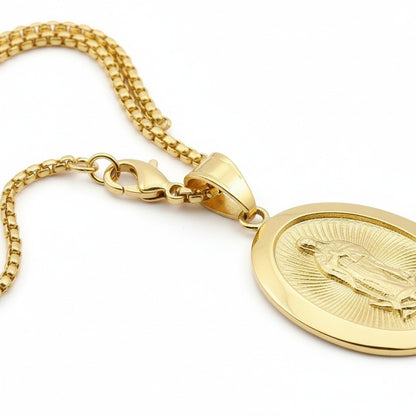 Catholic Virgin Mary Necklace - Gold - Fabric Detail