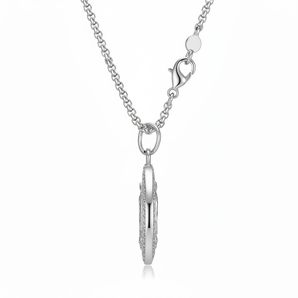 Catholic Virgin Mary Necklace - Silver - Fabric Detail