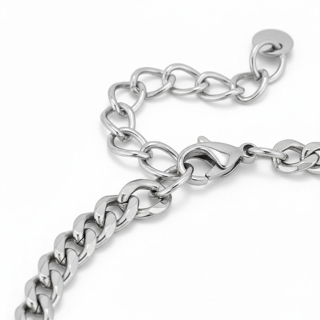 Mens Cuban Link Bracelet - Silver - Texture Close Up