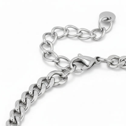 Mens Cuban Link Bracelet - Silver - Texture Close Up
