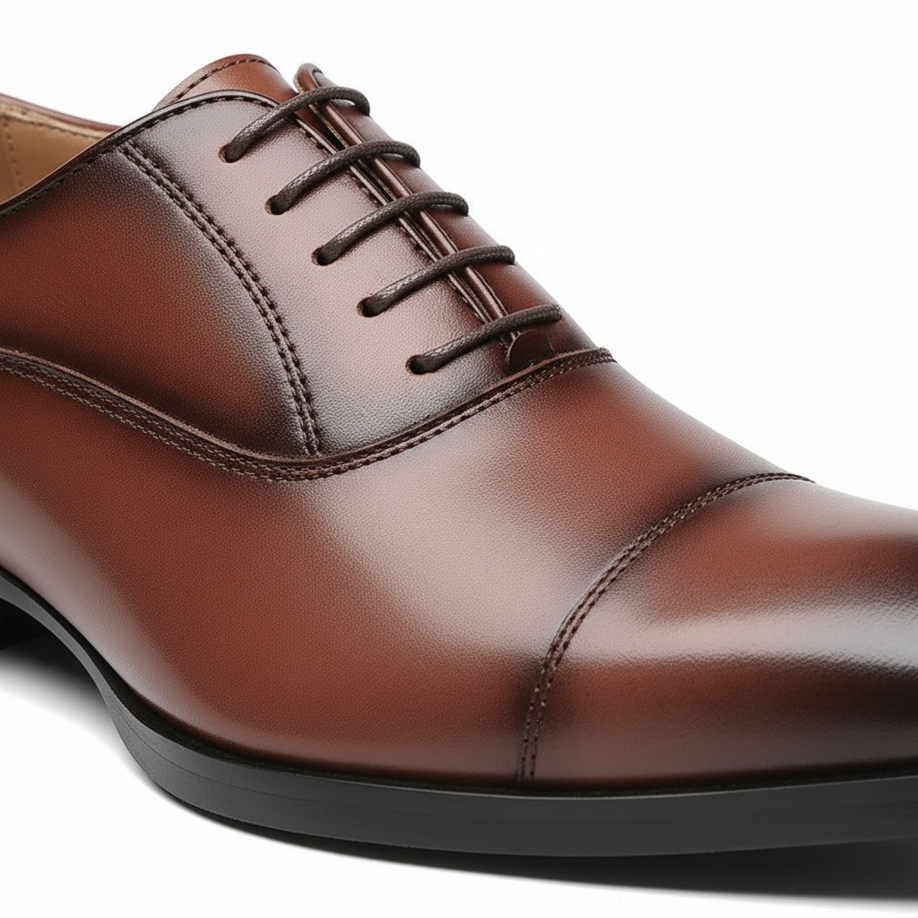 Oxford Shoes Men - Chestnut - Texture Close Up